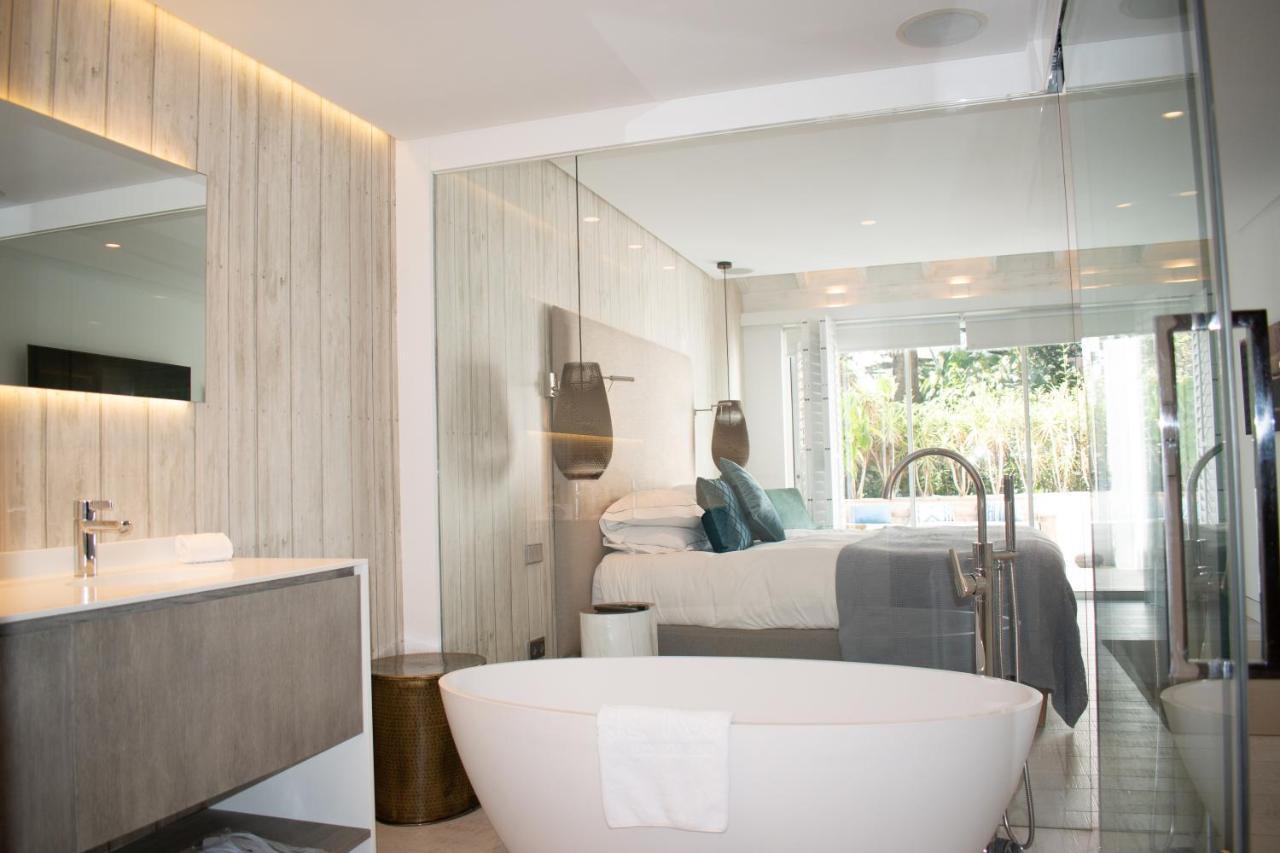 2 Bedroom Luxury Inside Puente Romano Apartemen *